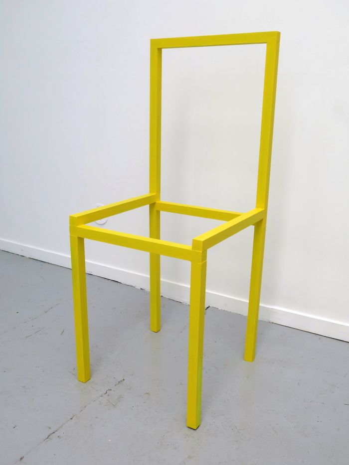 gilles-ellie-chaise-jaune-2016-bois-peinture-acrylique-98x40x40cm-b8406c9e03f5895e1df837eb7d947b76