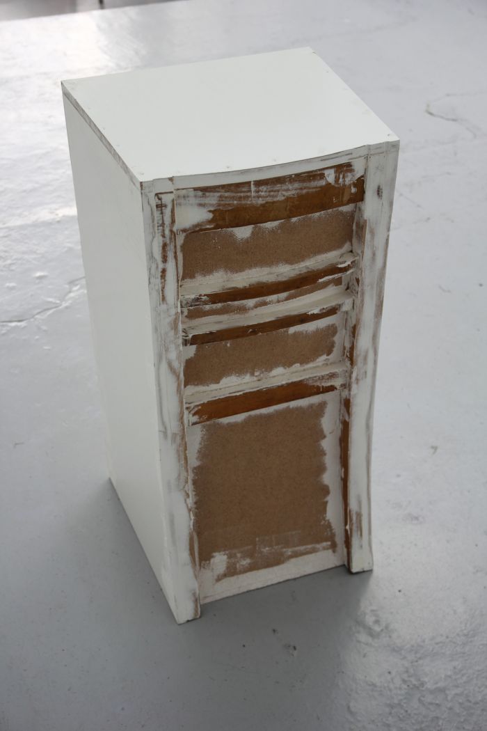loic-blairon-sans-titre-chaise-2014-bois-et-enduit-86x44x42cm-90684c0c59505e81a5a0ad4ea413d5ae