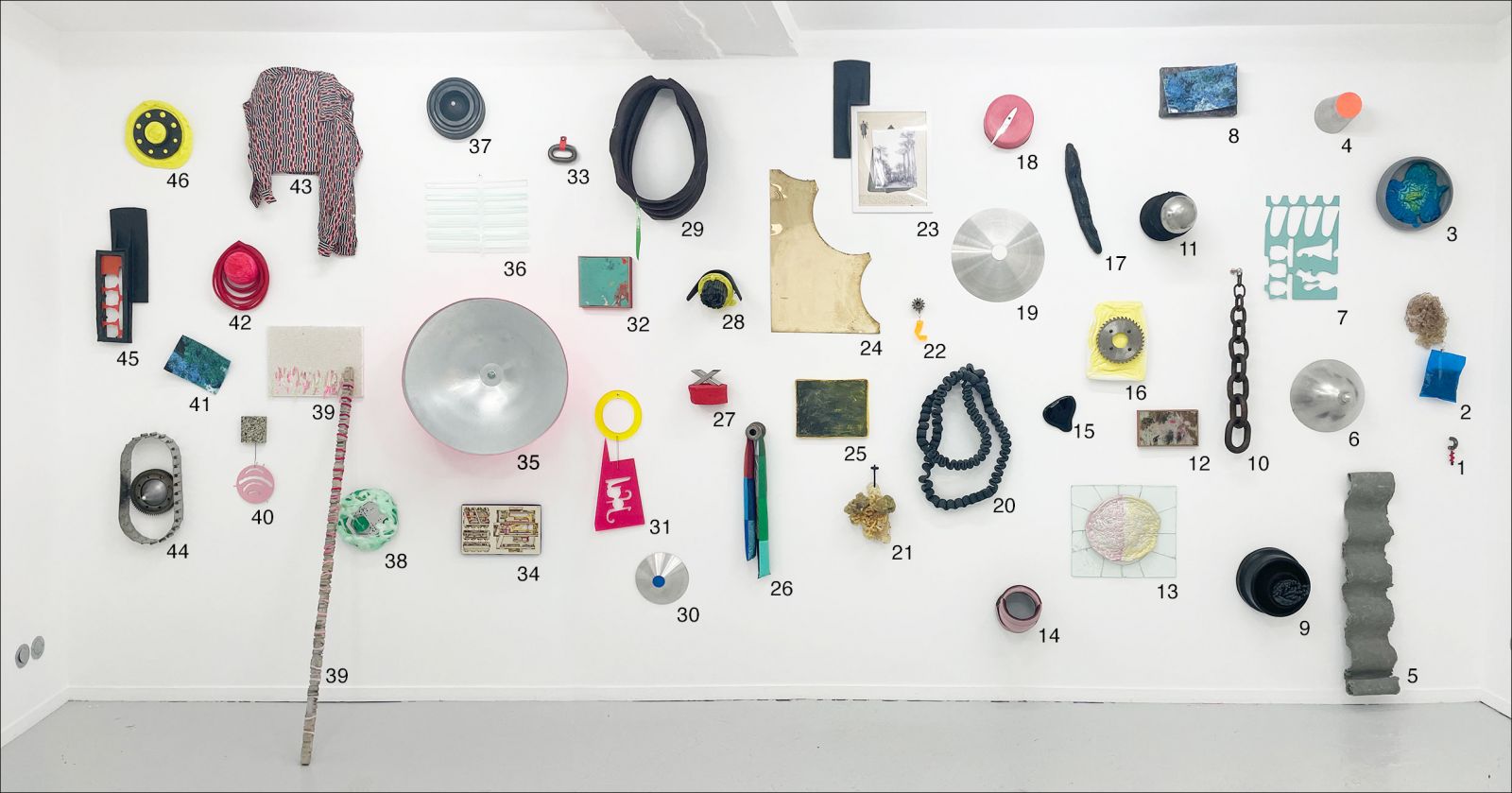 14-mur-d-objet-chiffre-3e6e82420a58eaa88fa2523897a8a43e