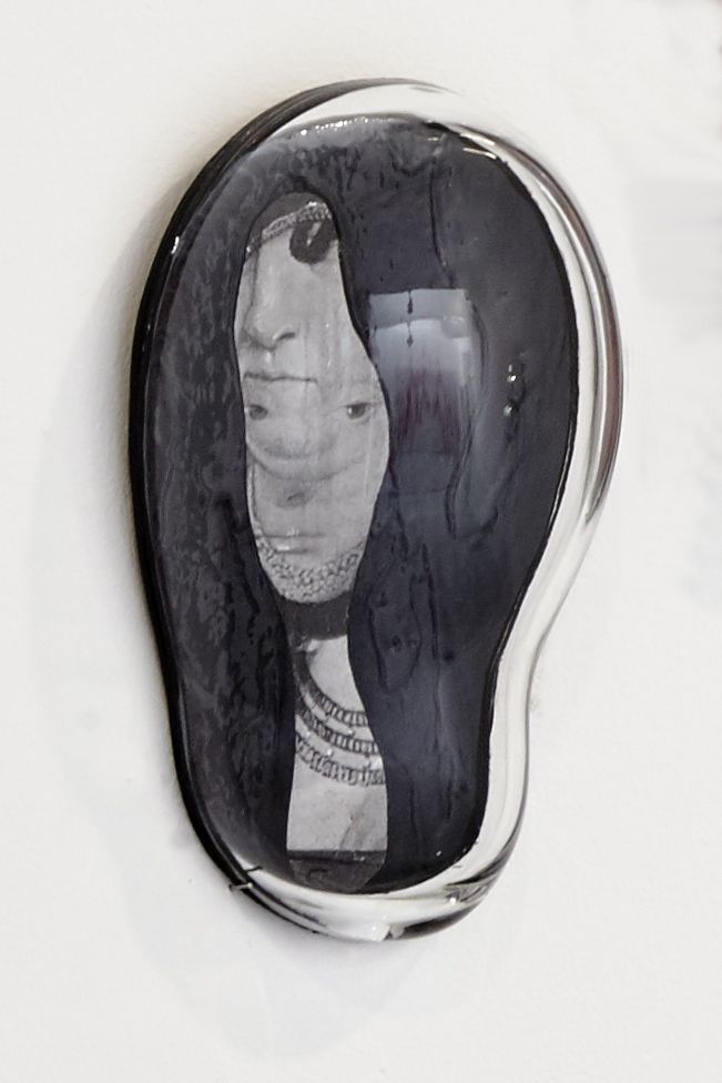 alicia-zaton-avec-l.coullard-alliage-4-serie-de-8-collage-bitume-verre-souffle-23x14cm-2019-f1132f2f4aaa410884399fe20a78b258