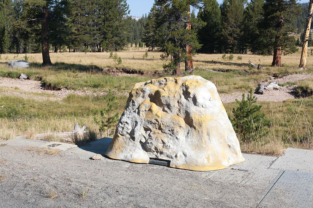 leonieyoung_montagne-2-yosemite-national-park-s-rie-futuroscopes-bf09d6f0b6db95a025e504373b5a53c8